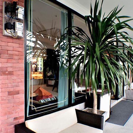 Zen Rooms Eden Parade Танджунг-Бунга Экстерьер фото