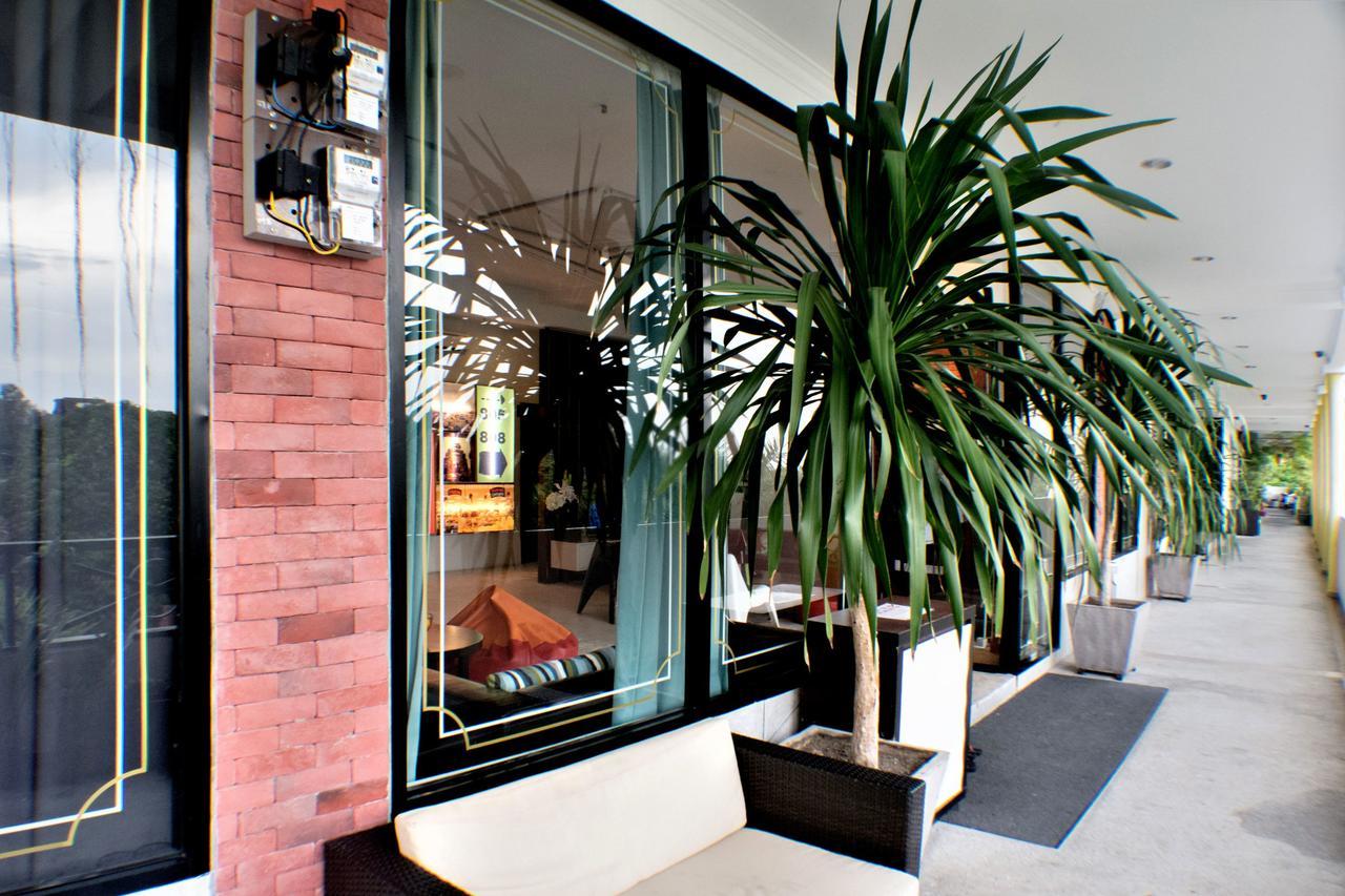 Zen Rooms Eden Parade Танджунг-Бунга Экстерьер фото